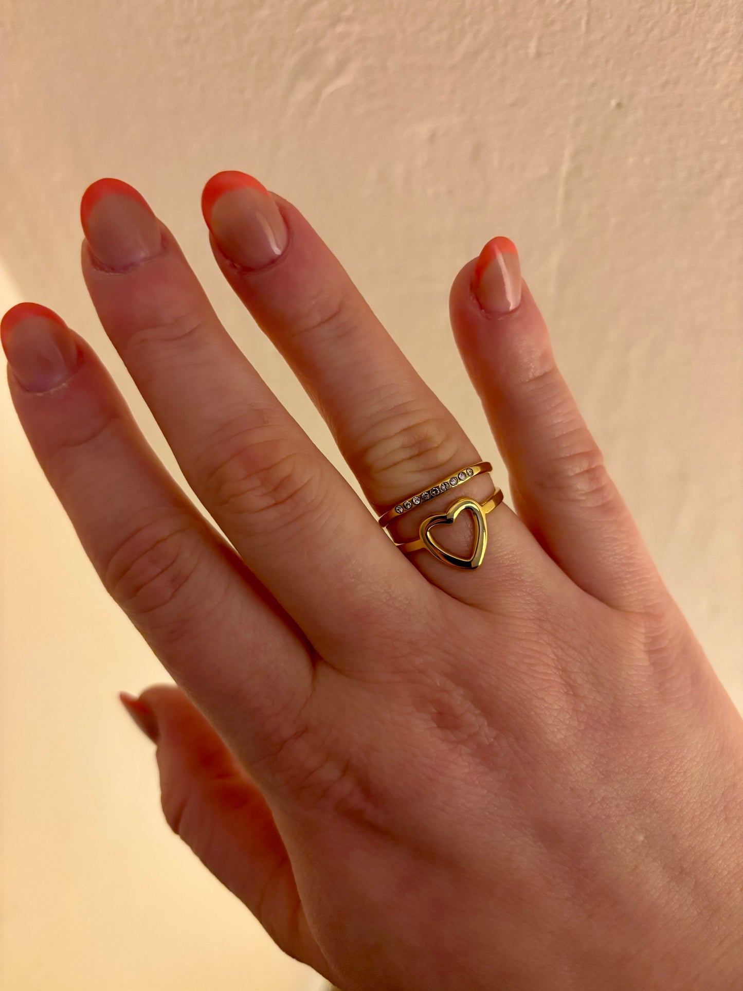 Ring mit Herz und Strasssteinen